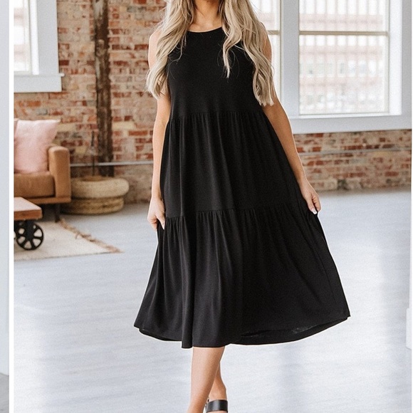 ShopEvelynne Dresses & Skirts - 34 Boho Tiered Midi Dress!